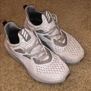 Adidas Bounce Tennis Shoes